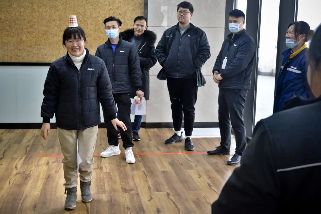 正月十五春先到 巨人家園鬧元宵 正月十五春先到 巨人家園鬧元宵